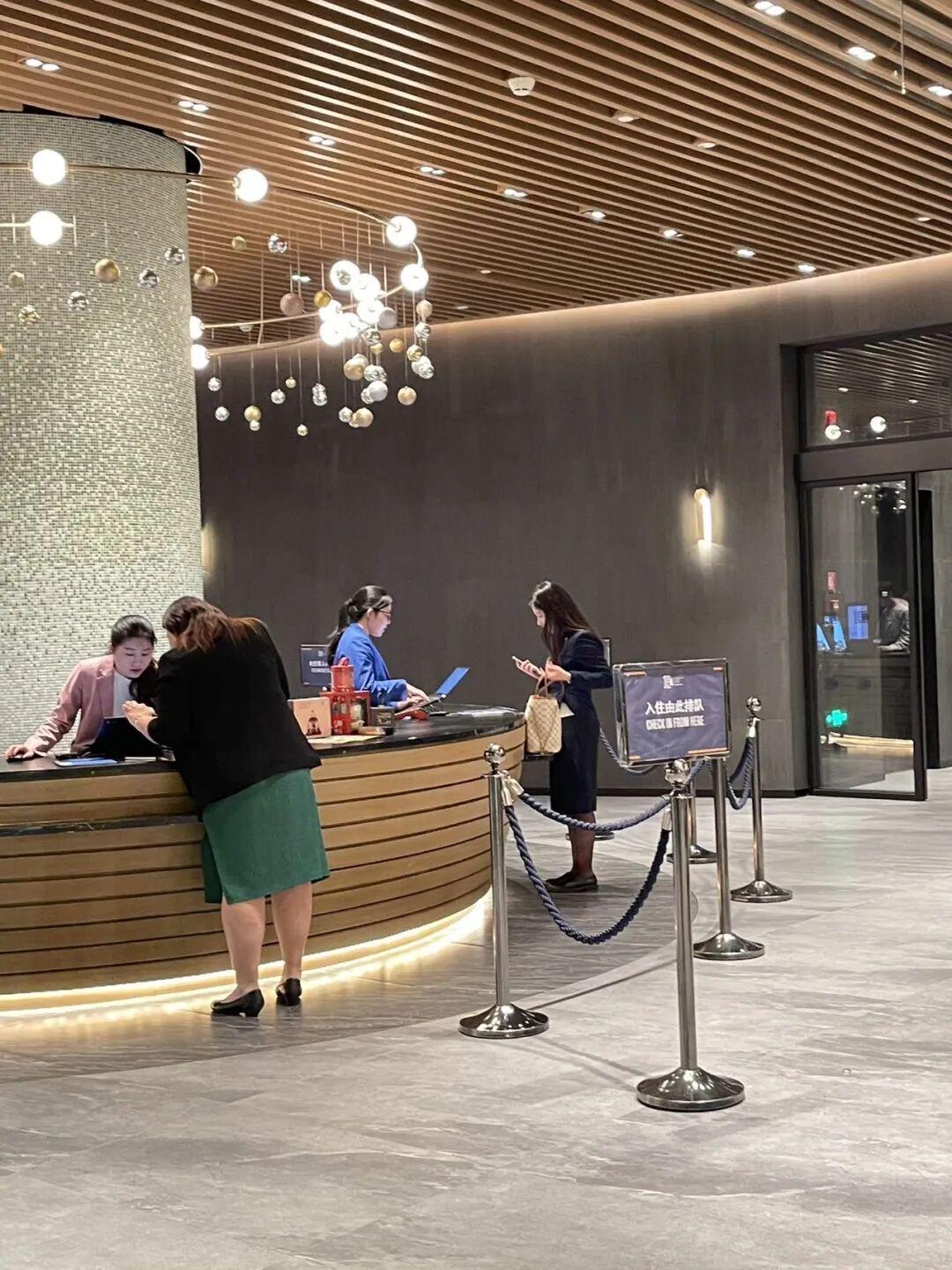 kaiyun-五星级酒店带人不登记可以吗？网友：又是上网涨见识的一天！